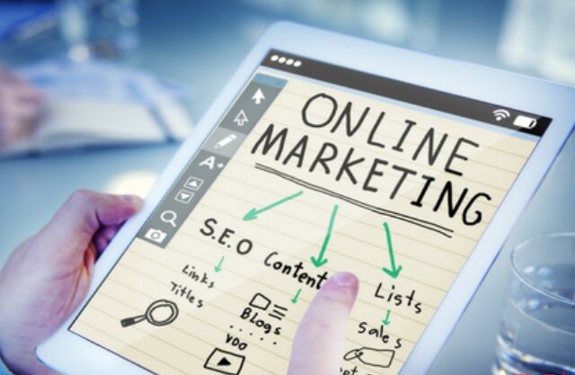 Những doanh nghiệp nào có thể thực hiện dịch vụ marketing tổng thể?